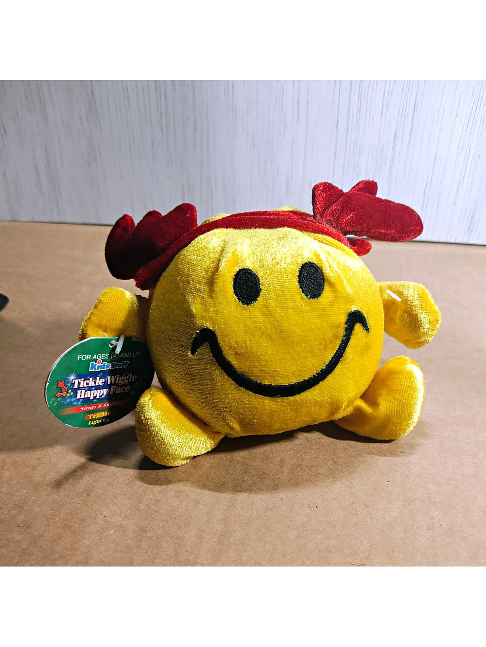 KidStuff Happy Face Plush Talking Light Up Small Yellow Red 2007 Christmas